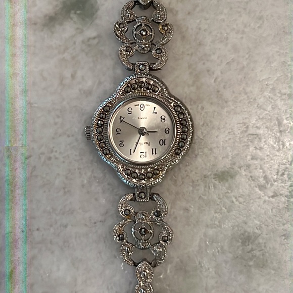 Watch - Picture 1 of 4